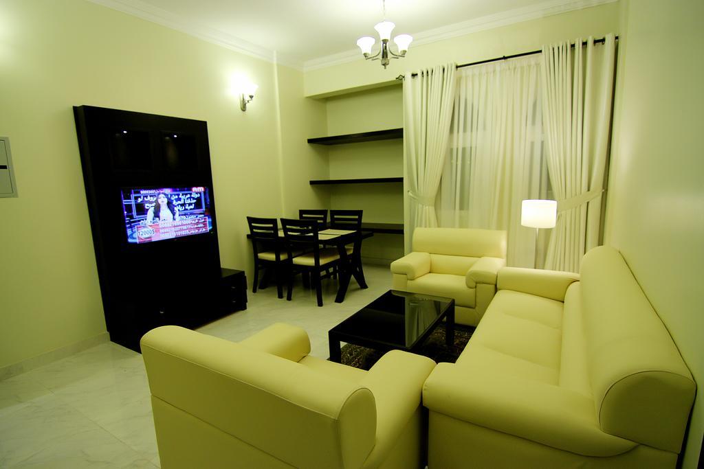 Remas Hotel Suites - Al Khoudh, Seeb, Muscat Szoba fotó